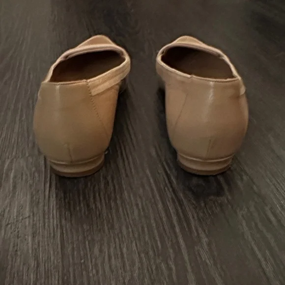 Manolo Blahnik Beige Women's Loafers - Picture 4 of 7